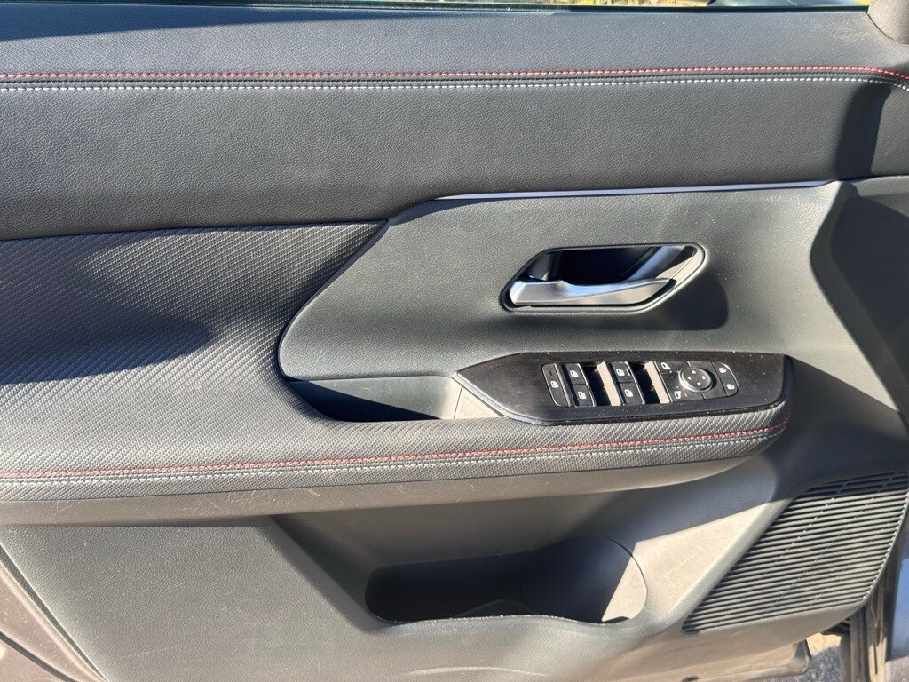 2025 NISSAN KICKS MPV - Image 17