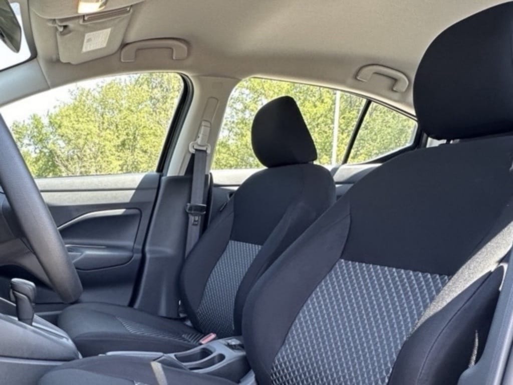 2025 NISSAN VERSA - Image 21