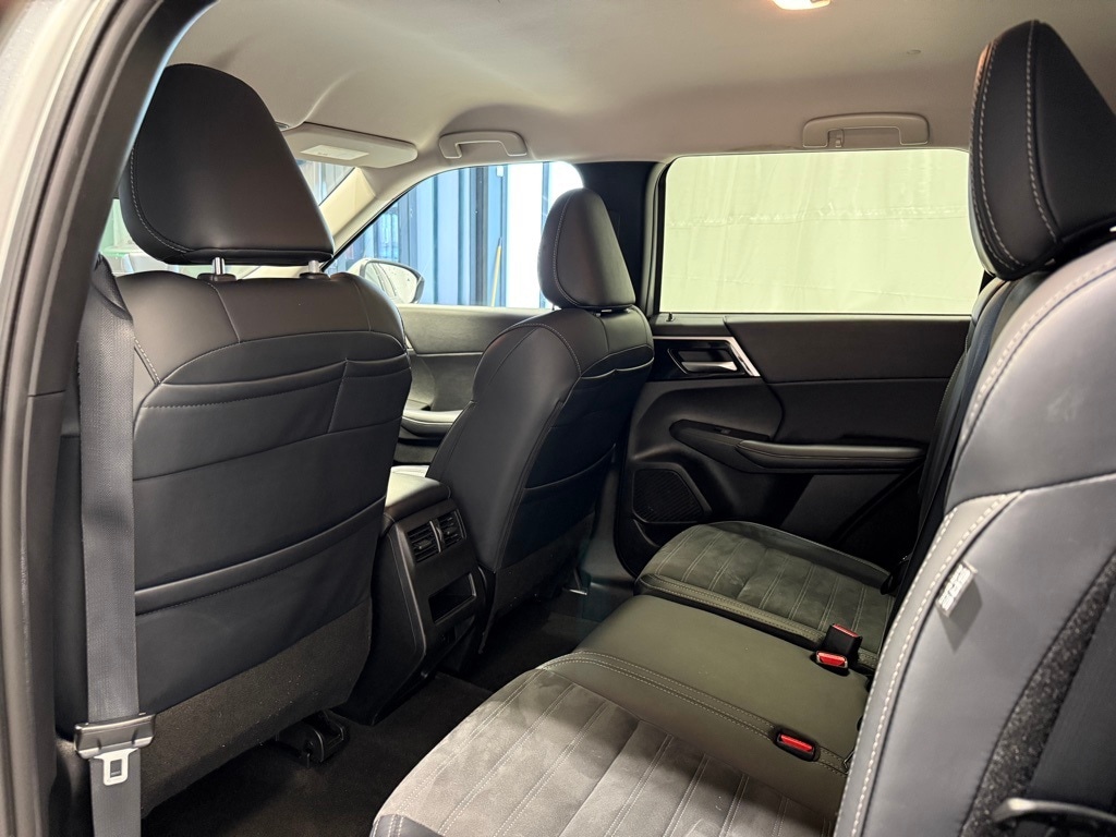 2024 MITSUBISHI OUTLANDER - Image 29