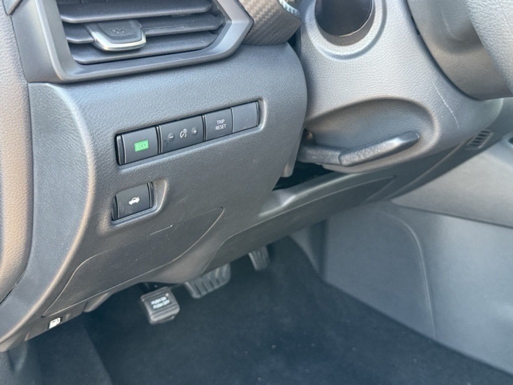 2025 NISSAN SENTRA - Image 13