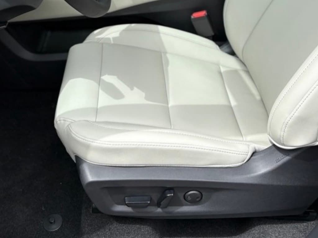 2025 NISSAN MURANO - Image 18