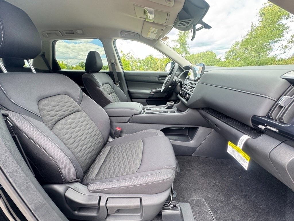 2025 NISSAN PATHFINDER - Image 23