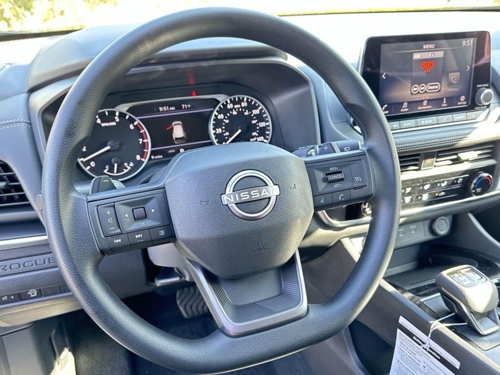 2025 NISSAN ROGUE - Image 12