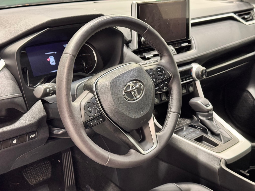 2023 TOYOTA RAV4 - Image 15