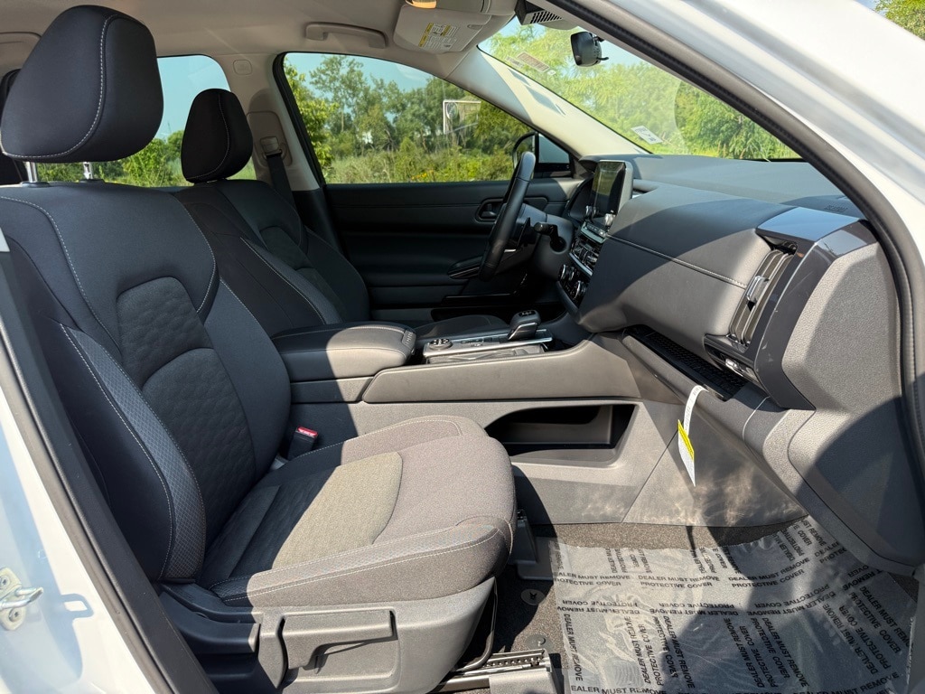 2025 NISSAN PATHFINDER - Image 32