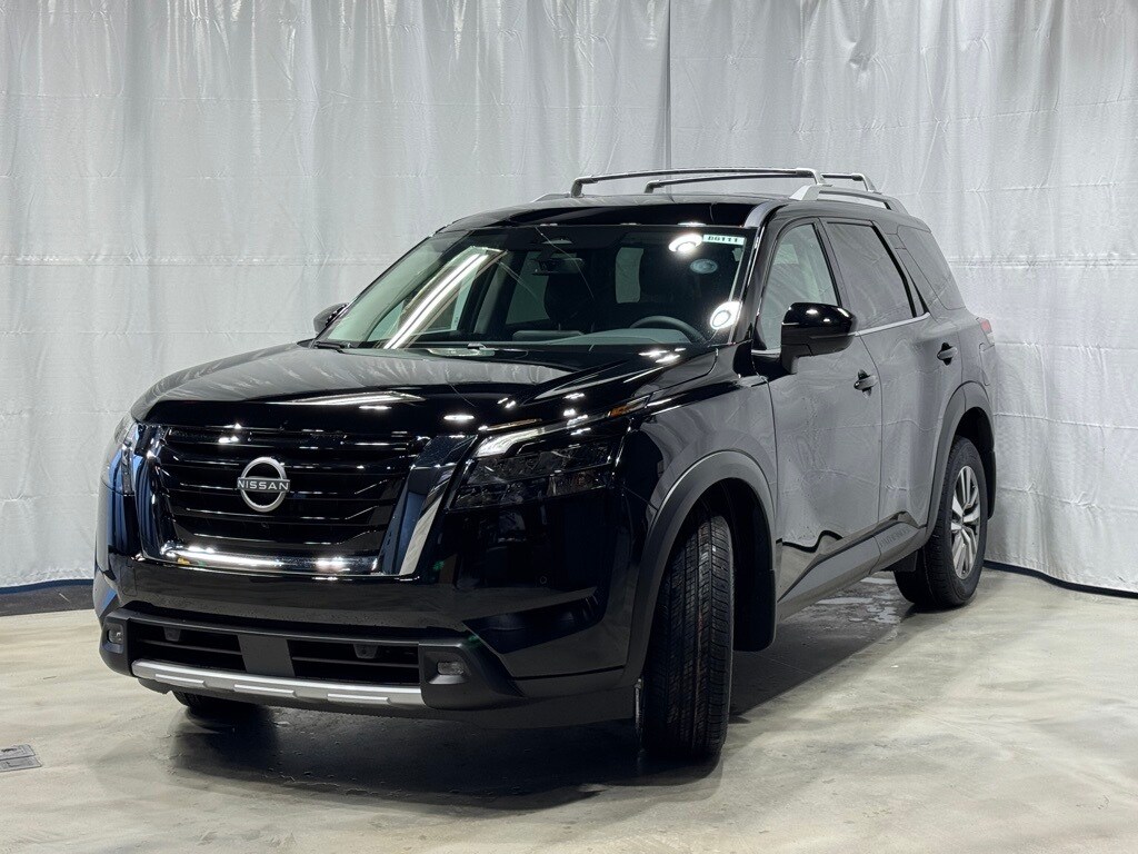 New 2025 Nissan Pathfinder SL SUV