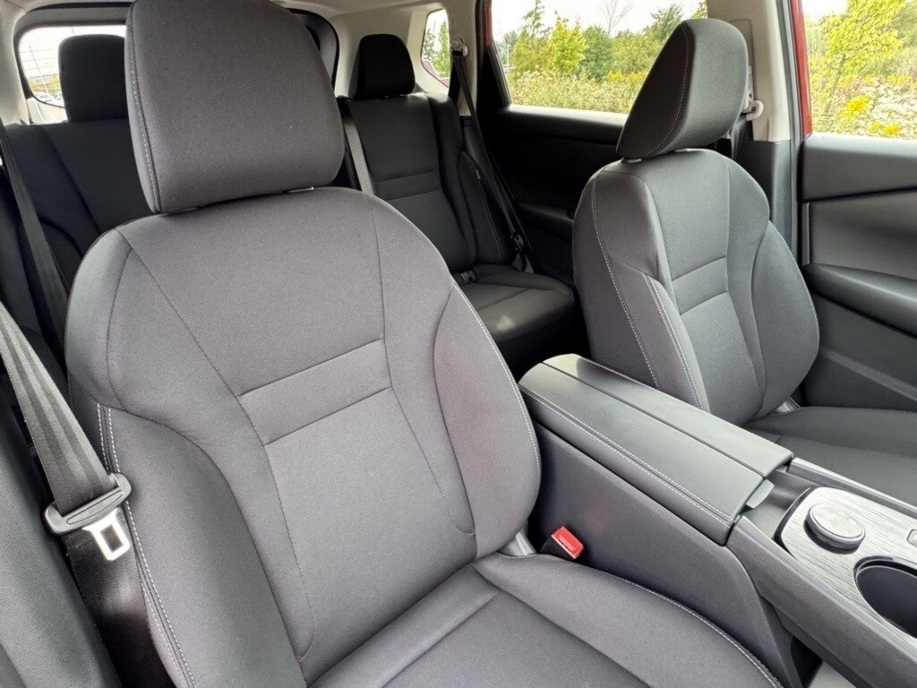 2025 NISSAN ROGUE - Image 25