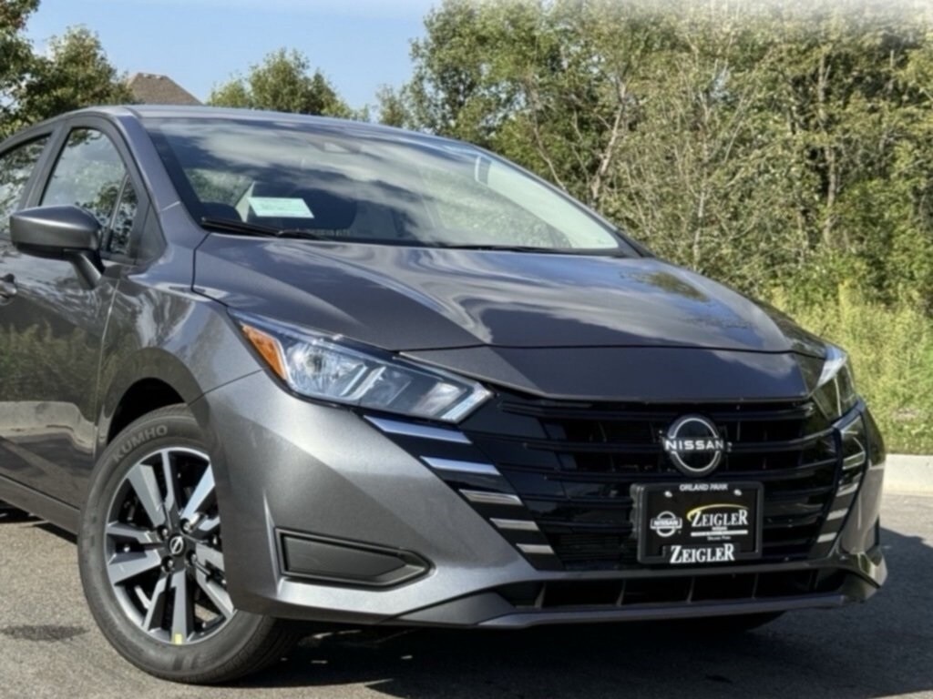 New 2025 Nissan Versa 1.6 SV Sedan