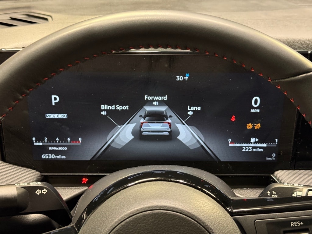 2025 NISSAN KICKS MPV - Image 28