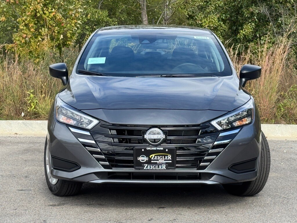 New 2025 Nissan Versa 1.6 S Sedan