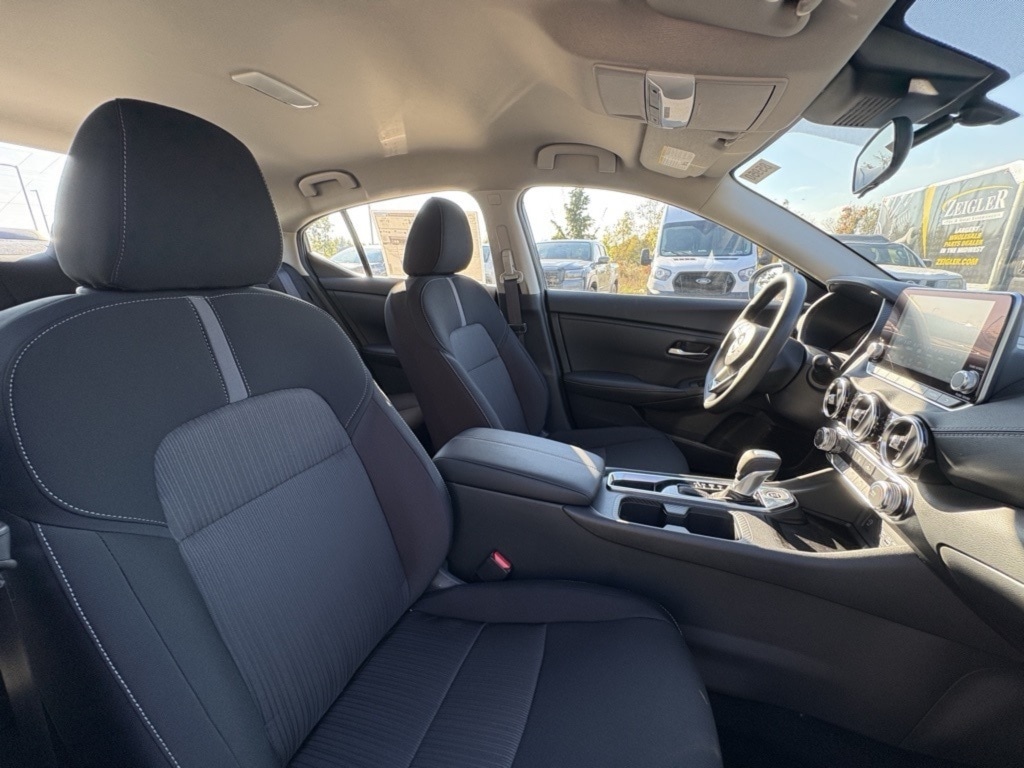 2025 NISSAN SENTRA - Image 24