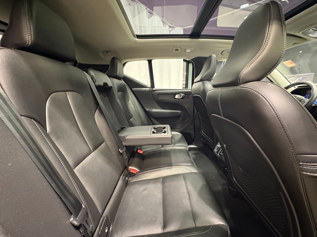 2024 VOLVO XC40 - Image 23