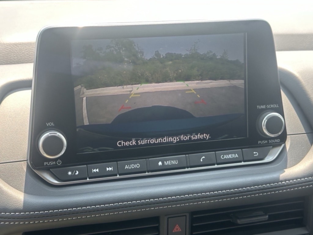 2025 NISSAN ROGUE - Image 8