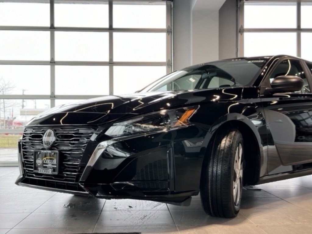 2025 Nissan Altima 2.5 S photo 2