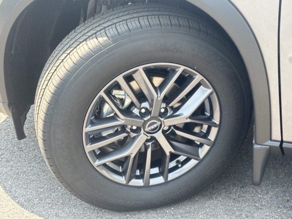 2025 NISSAN ROGUE - Image 7