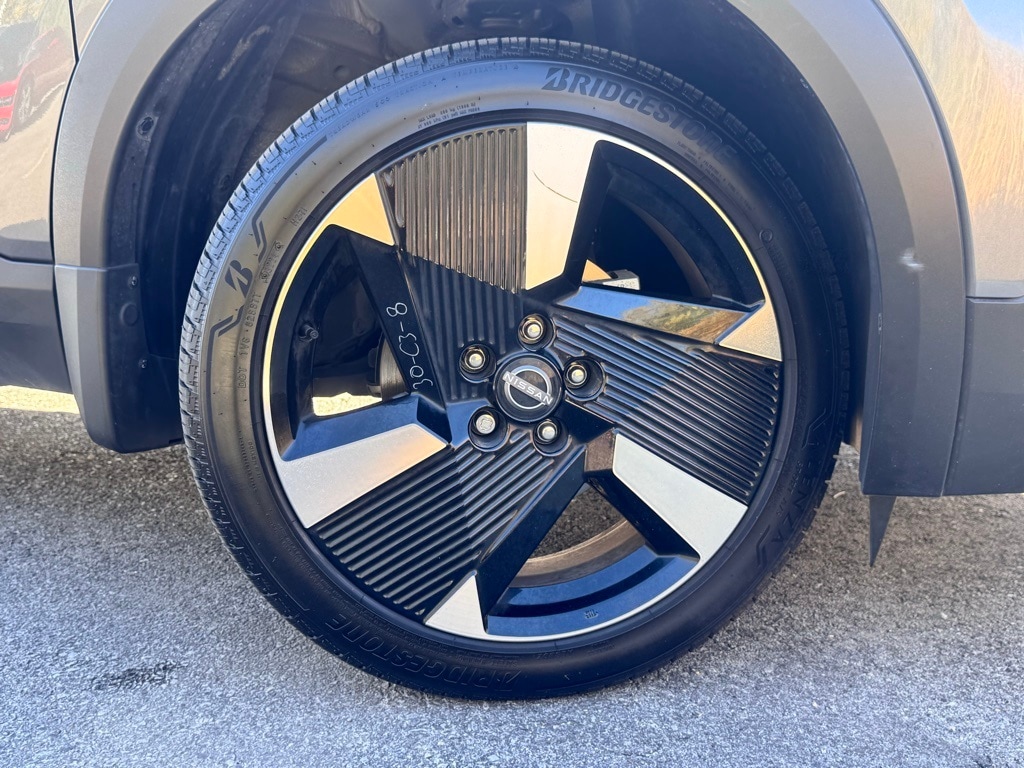 2025 NISSAN KICKS MPV - Image 13