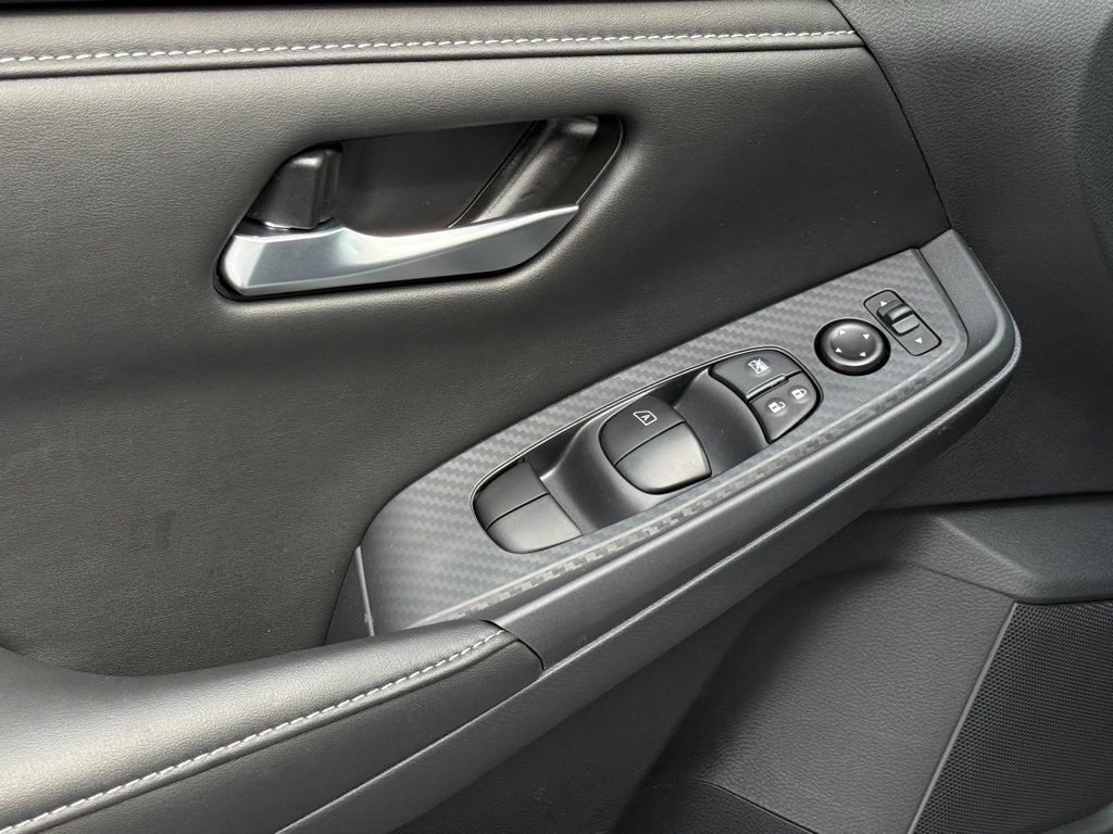 2025 NISSAN SENTRA - Image 17