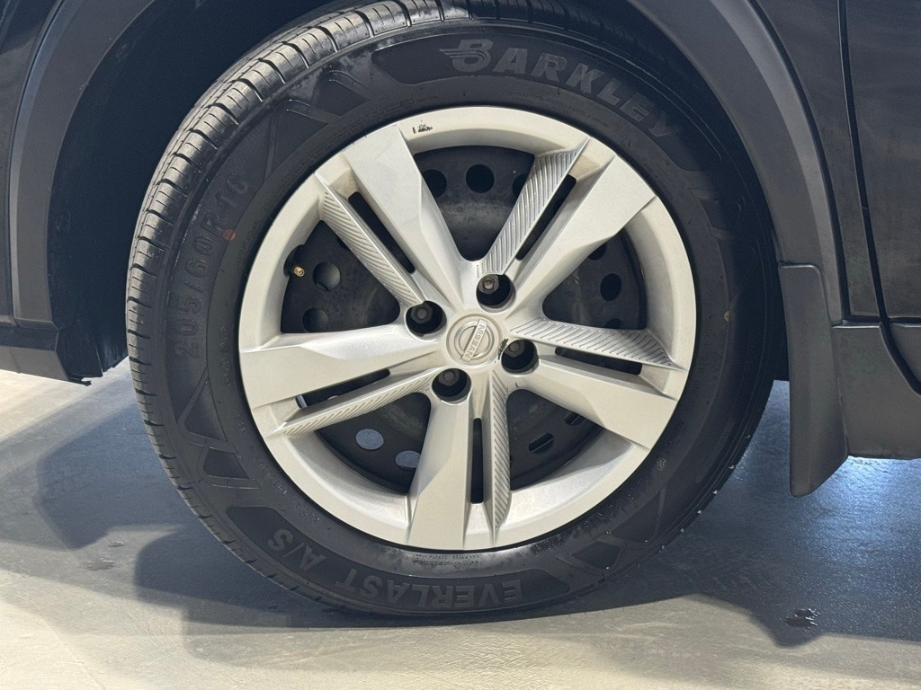 2023 NISSAN KICKS - Image 11