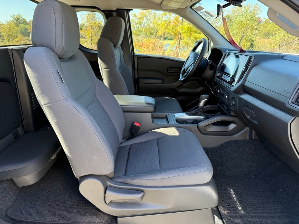 2025 NISSAN FRONTIER - Image 28
