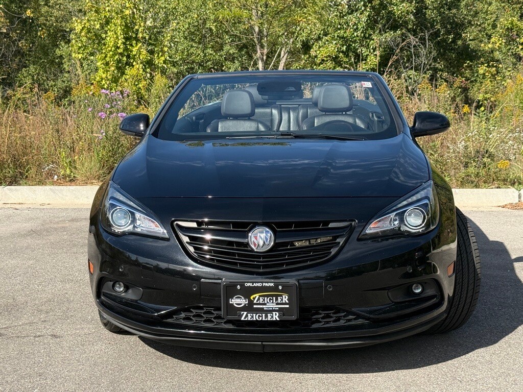2019 Buick Cascada photo 2