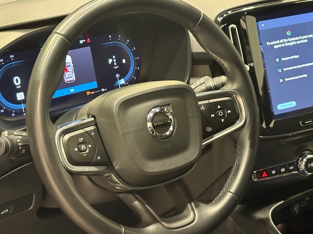2024 VOLVO XC40 - Image 14