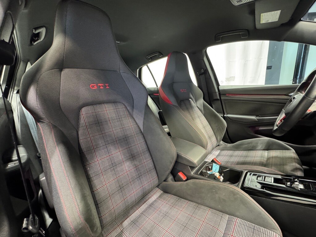 2024 VOLKSWAGEN GOLF GTI - Image 31