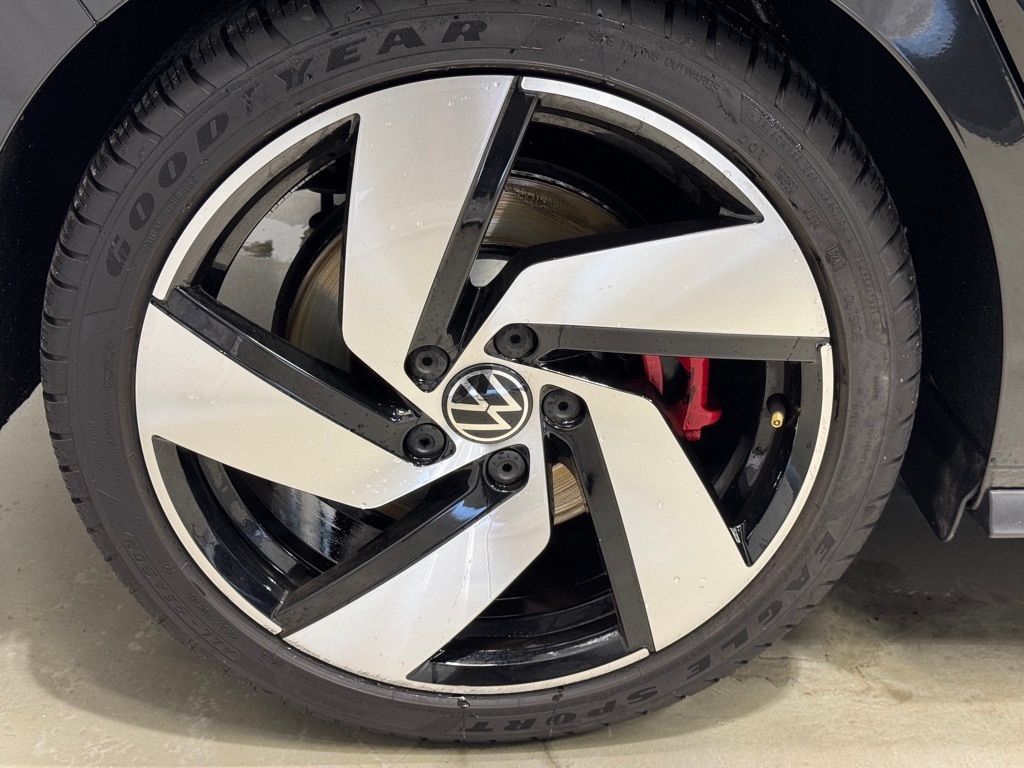 2024 VOLKSWAGEN GOLF GTI - Image 9