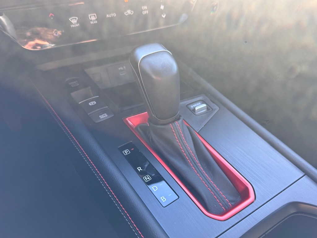 2025 NISSAN KICKS MPV - Image 9