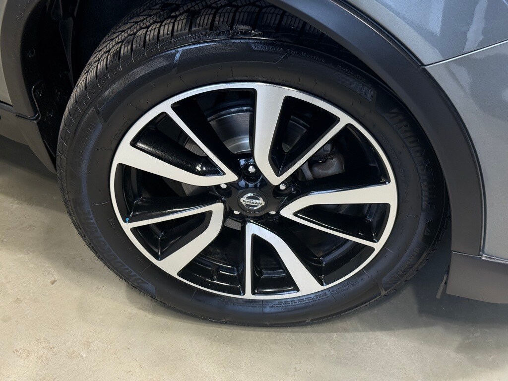 2018 NISSAN ROGUE - Image 29