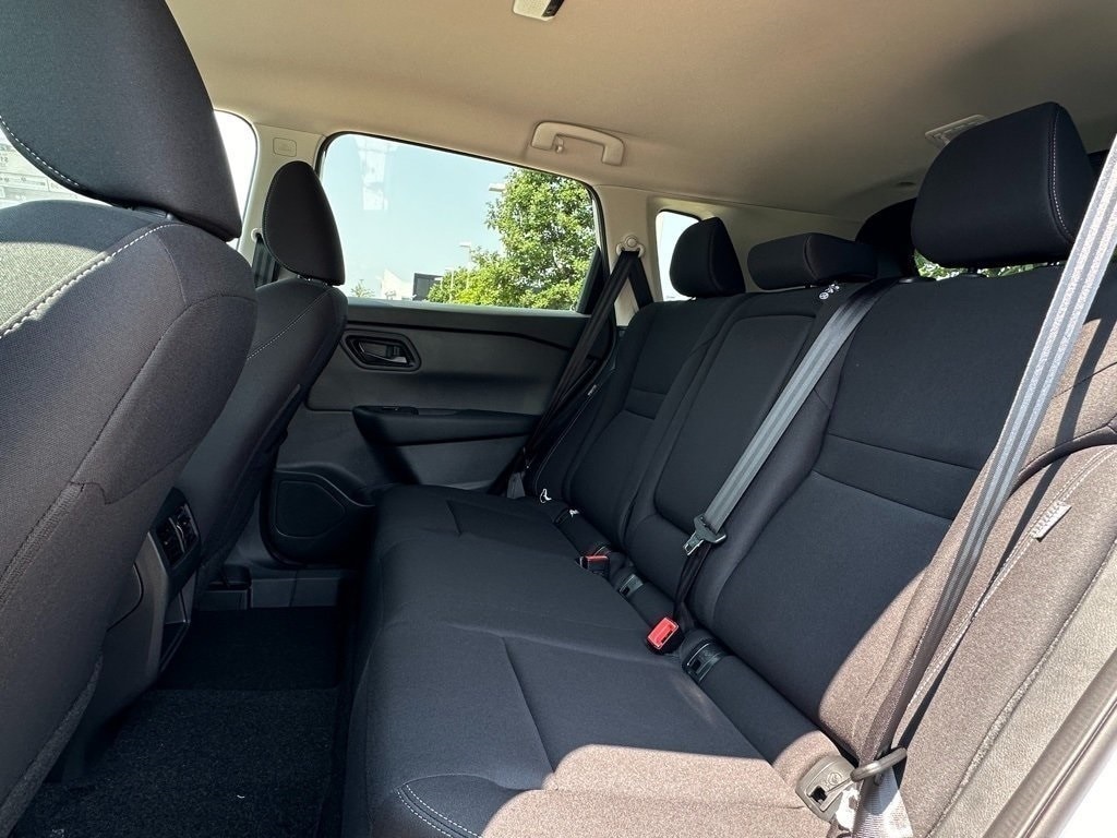 2025 NISSAN ROGUE - Image 19