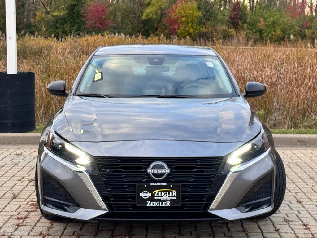 Used 2024 Nissan Altima 2.5 SV Sedan