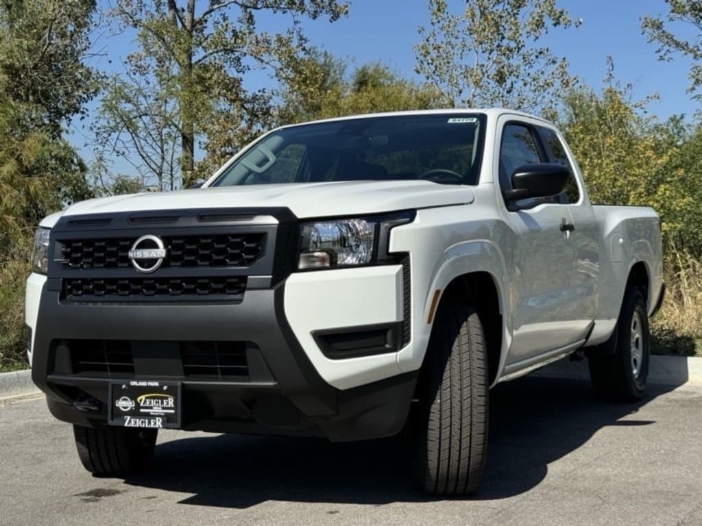 2025 NISSAN FRONTIER - Image 3