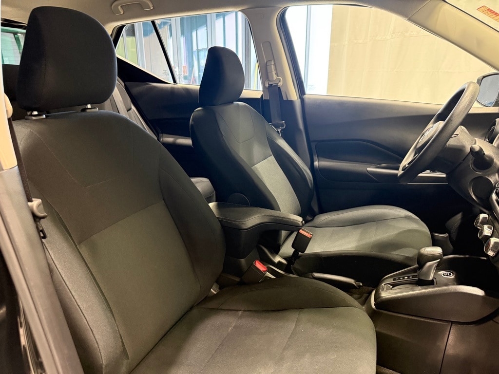 2024 NISSAN KICKS - Image 31