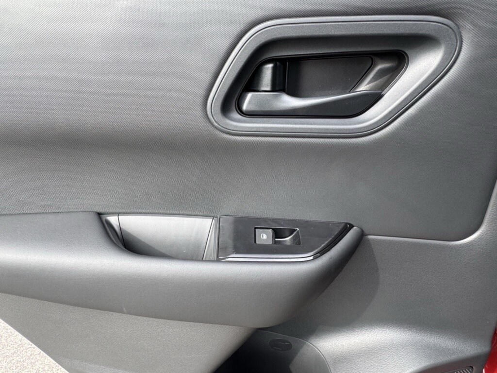 2025 NISSAN ROGUE - Image 19