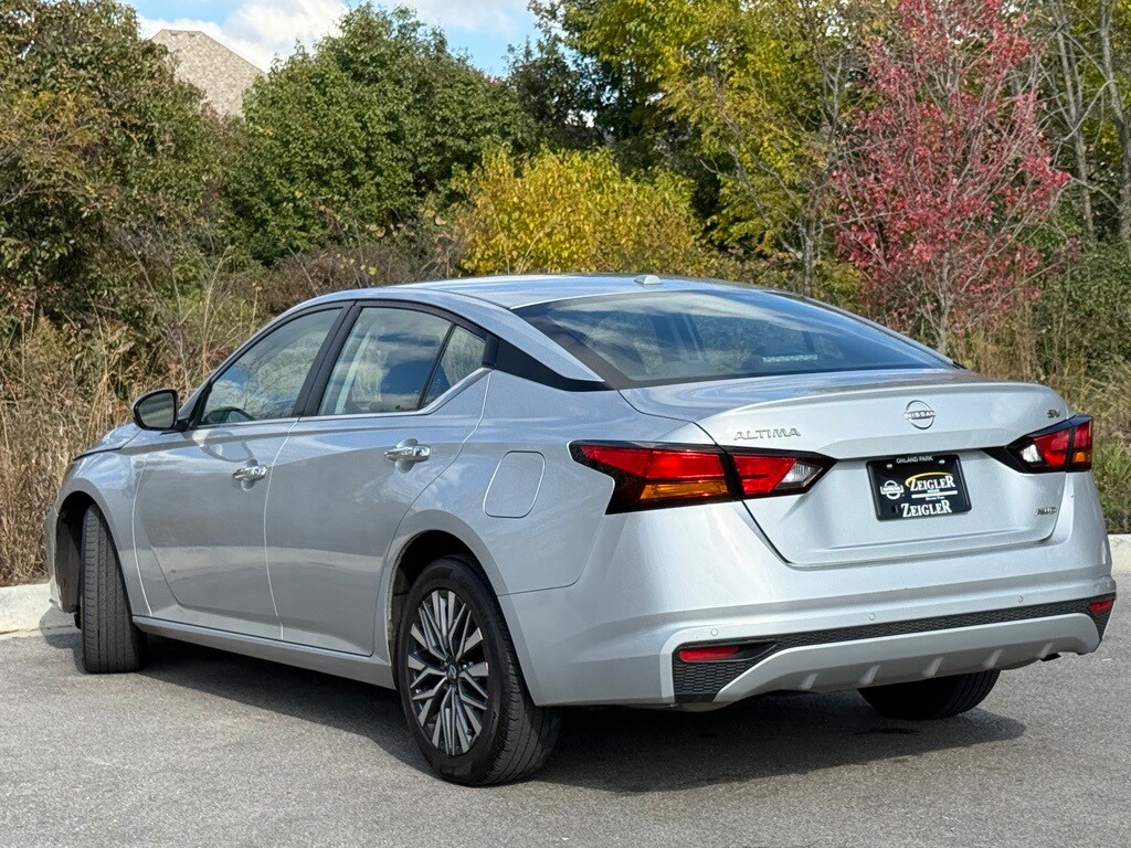 Used 2023 Nissan Altima 2.5 SV Sedan