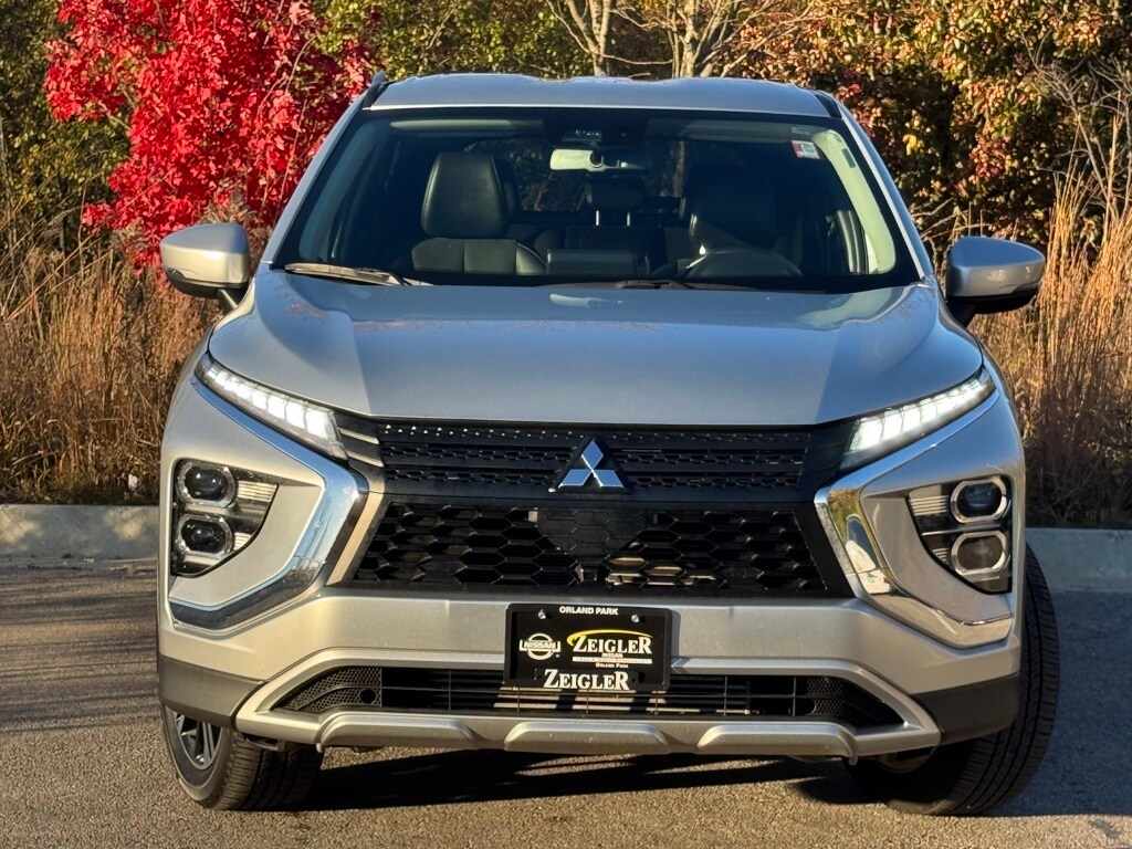 2024 Mitsubishi Eclipse Cross SE photo 2