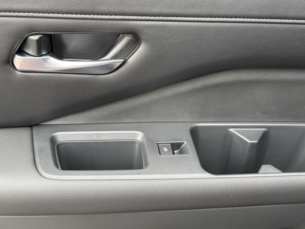 2025 NISSAN PATHFINDER - Image 21