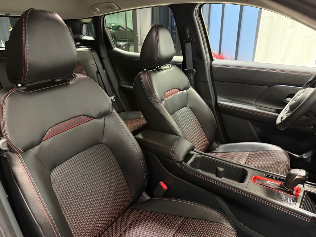 2025 NISSAN KICKS MPV - Image 24