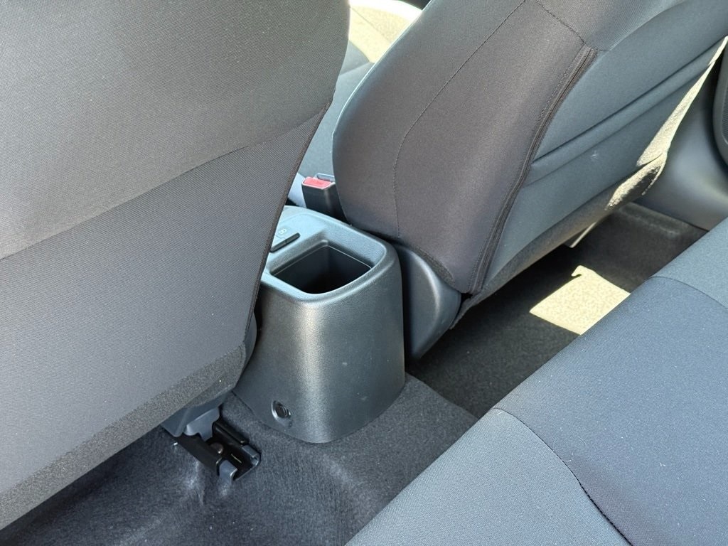 2025 NISSAN VERSA - Image 27