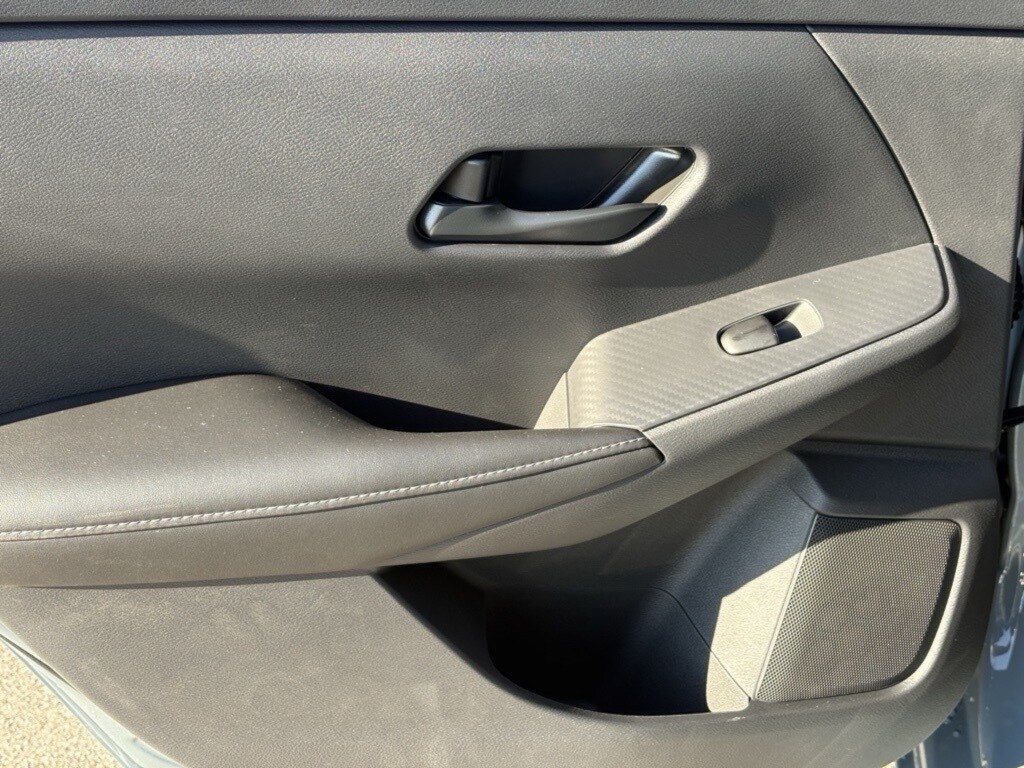 2025 NISSAN SENTRA - Image 17