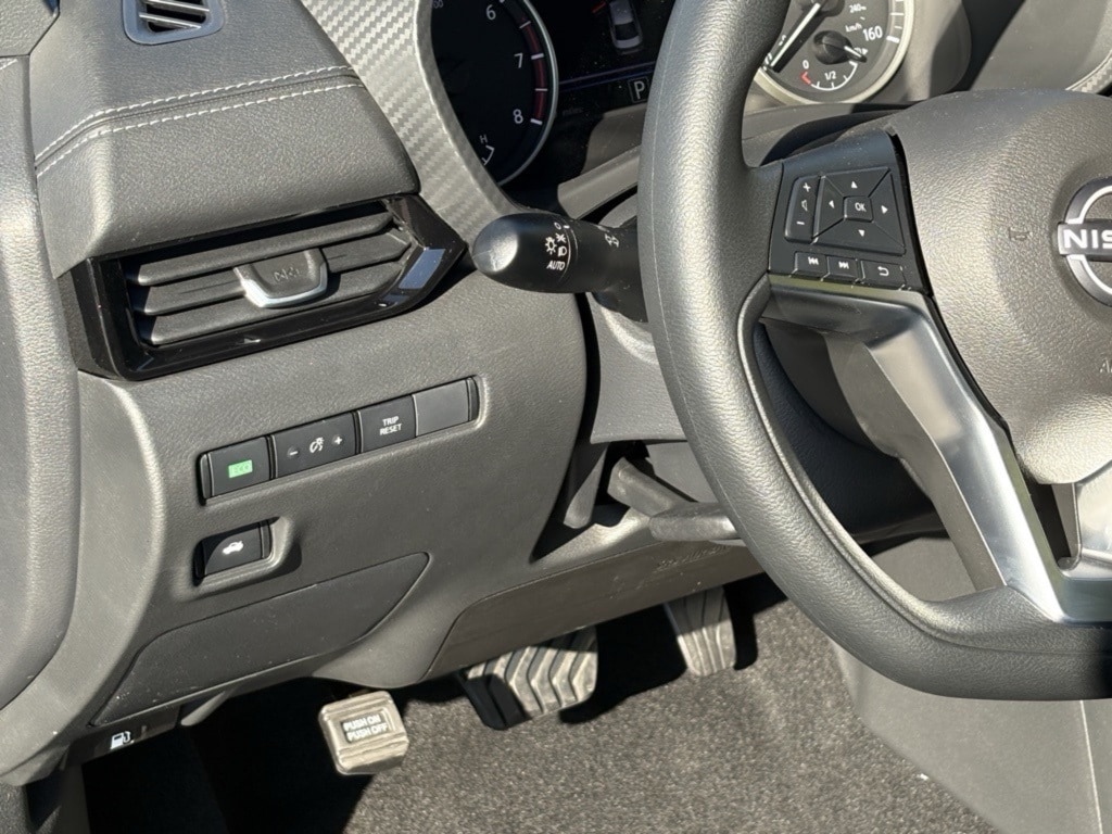 2025 NISSAN SENTRA - Image 12
