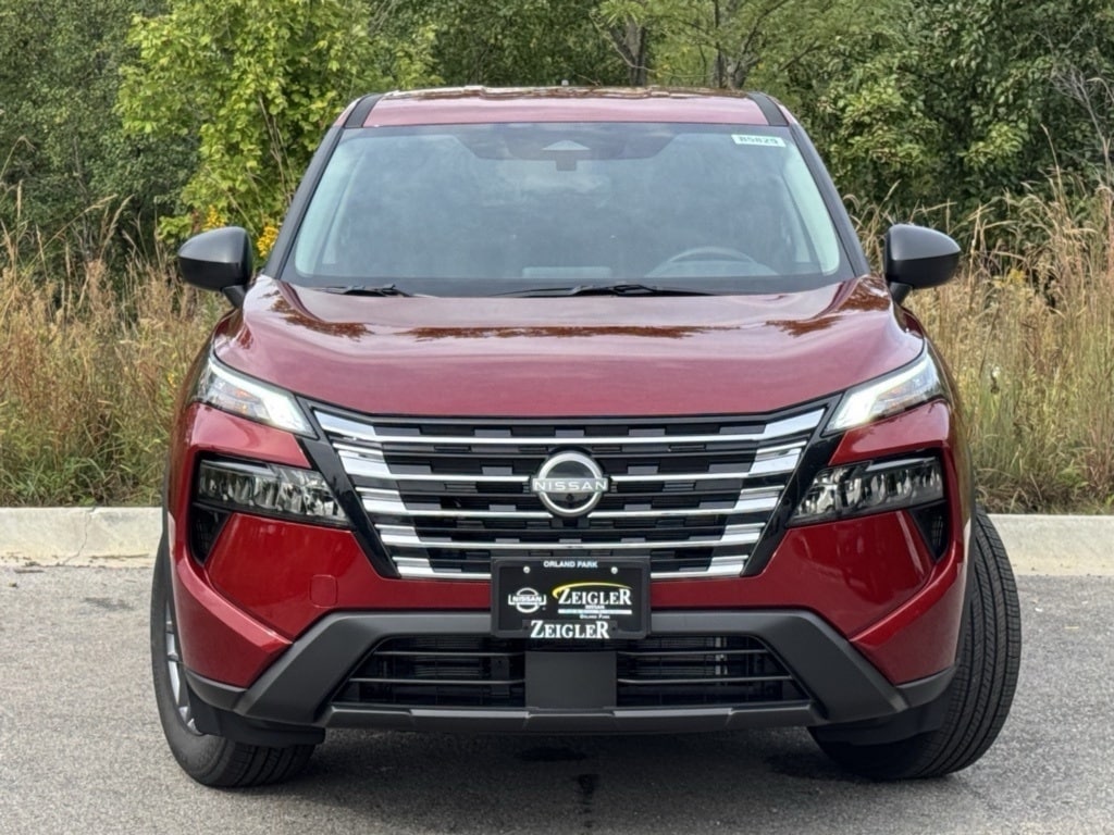 2025 NISSAN ROGUE - Image 2