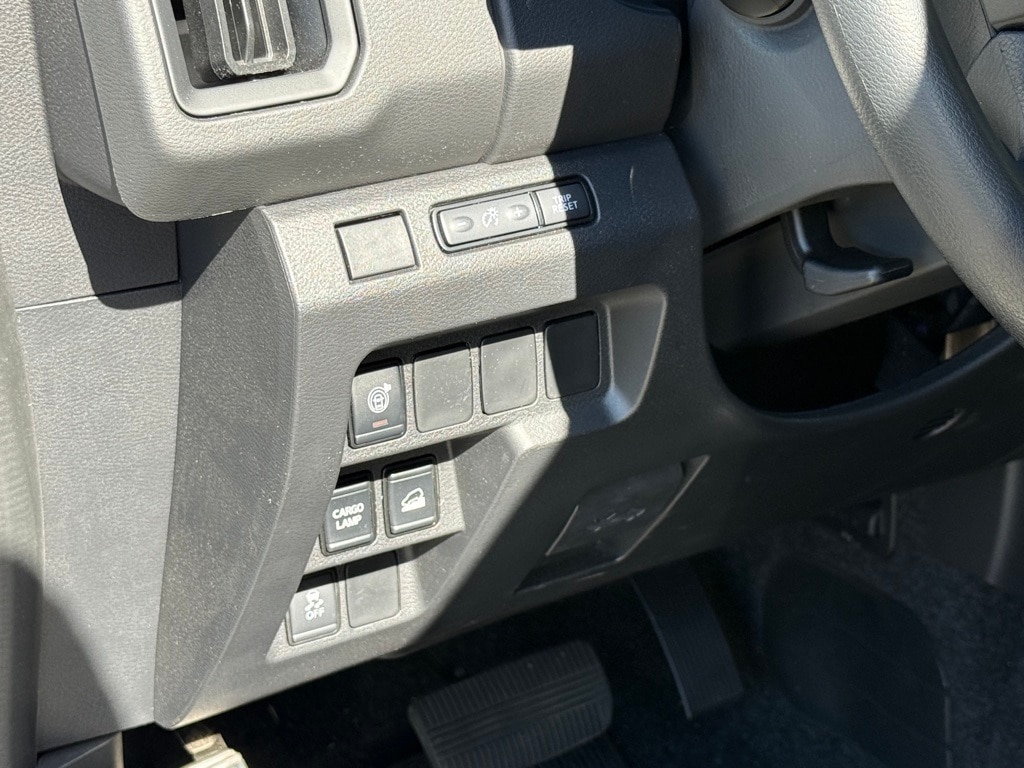 2025 NISSAN FRONTIER - Image 12