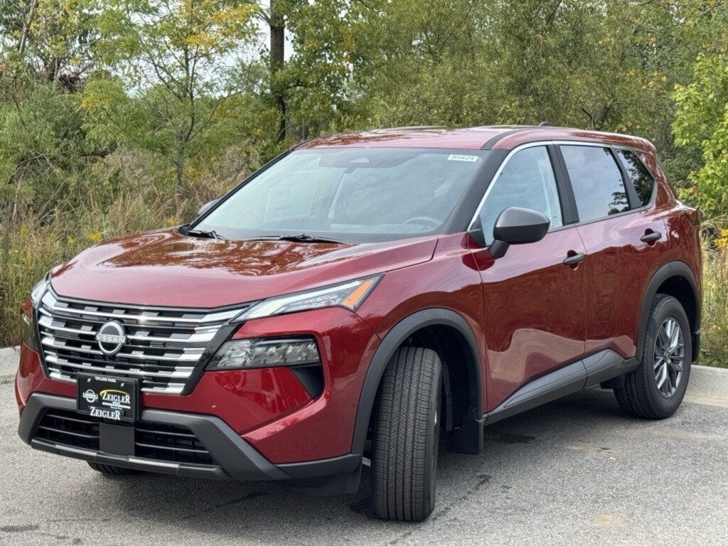 2025 Nissan Rogue S AWD photo 3