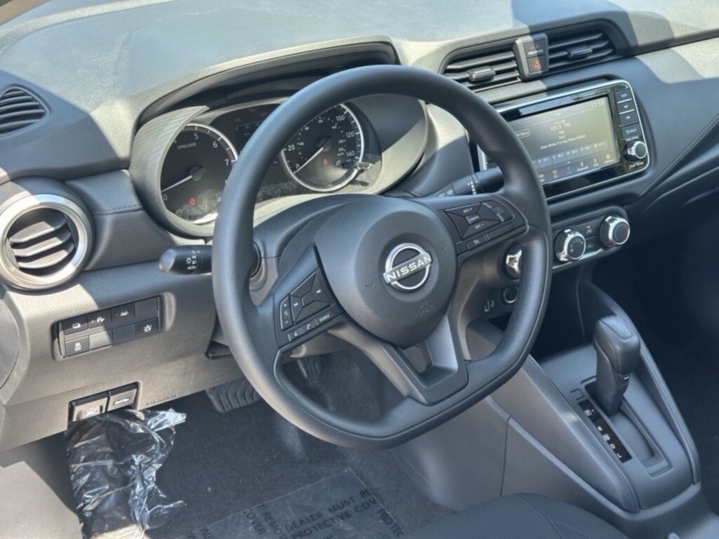 2025 NISSAN VERSA - Image 16