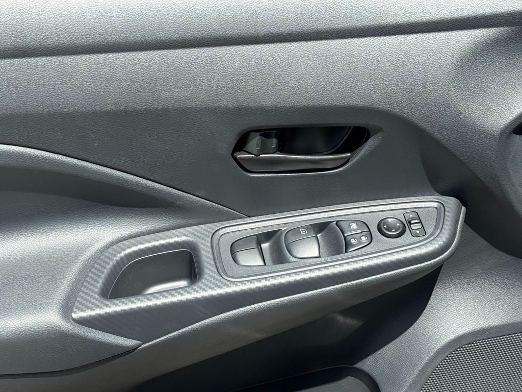 2025 NISSAN VERSA - Image 20