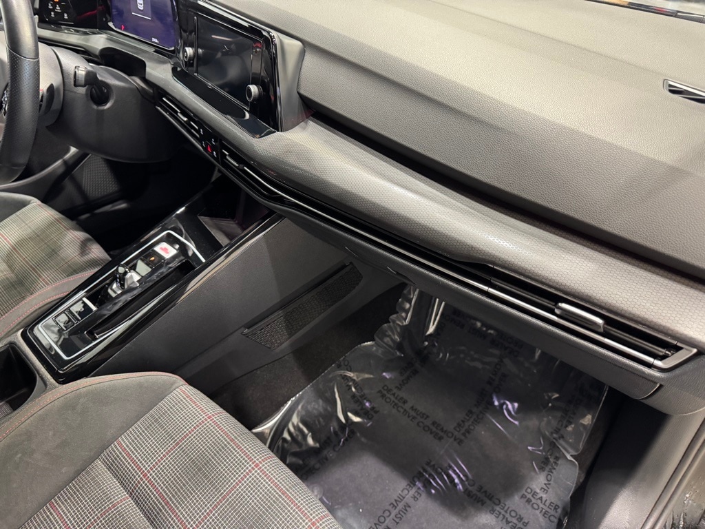 2024 VOLKSWAGEN GOLF GTI - Image 29