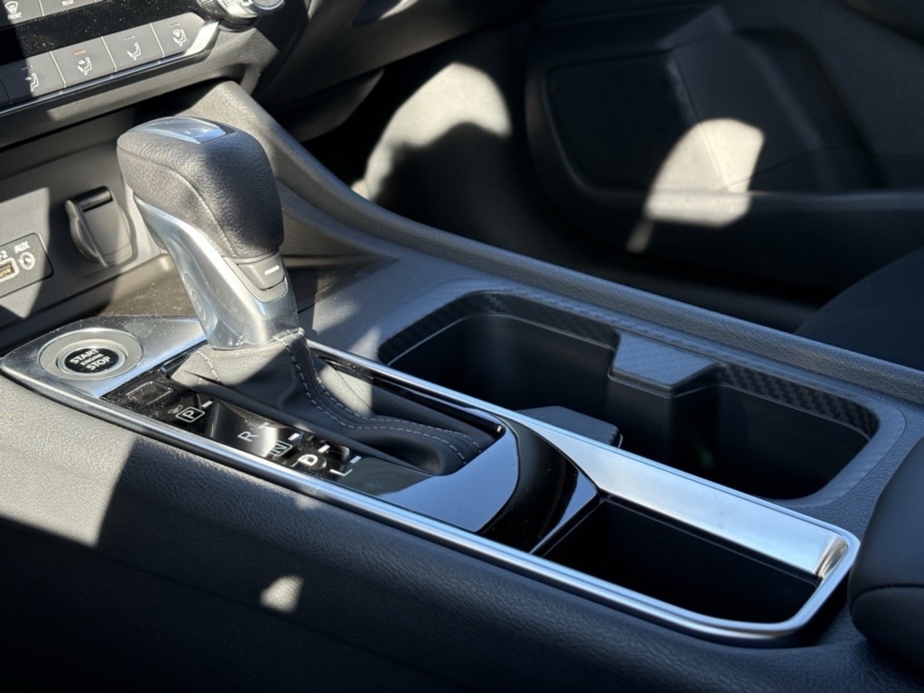 2025 NISSAN SENTRA - Image 11