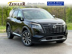 2026 Nissan Pathfinder Platinum SUV