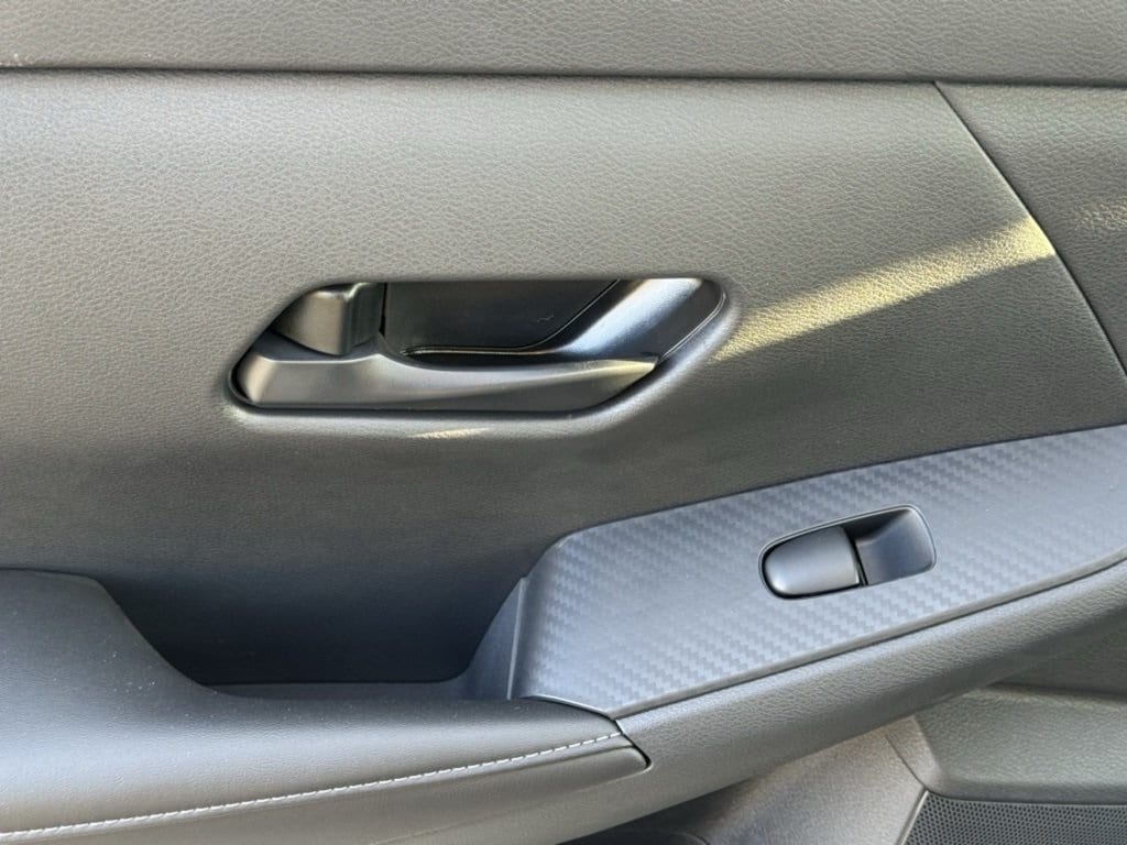 2025 NISSAN SENTRA - Image 18